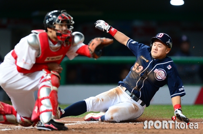 두산타자최주환180424민02.jpg