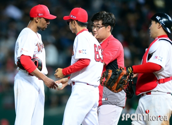 SK투수산체스180725민06.jpg