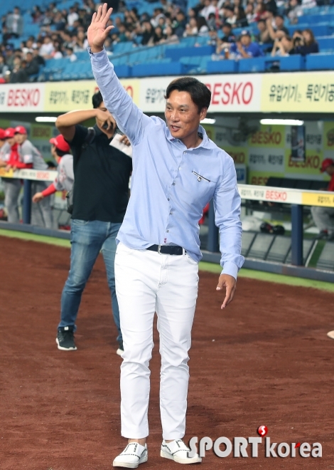 삼성이승엽데이스케치180929E27.jpg