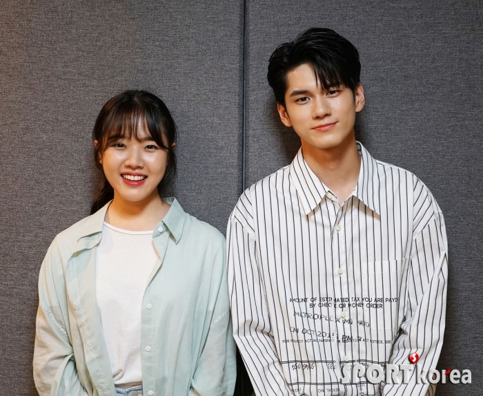 JTBC 온캠페인_스틸_김향기_옹성우_수정.jpg