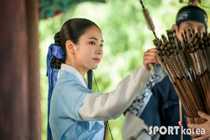 신입사관 구해령_신세경 차은우 필 충만 로맨스 급물살 미공개 스틸 대 방출 (5).jpg